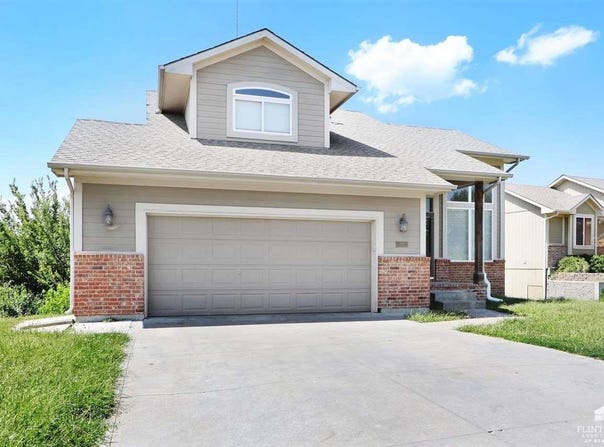 934 Sandusky Drive, Junction City, KS 66441