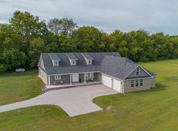 2291 S Farm Road 107, Springfield, MO 65802