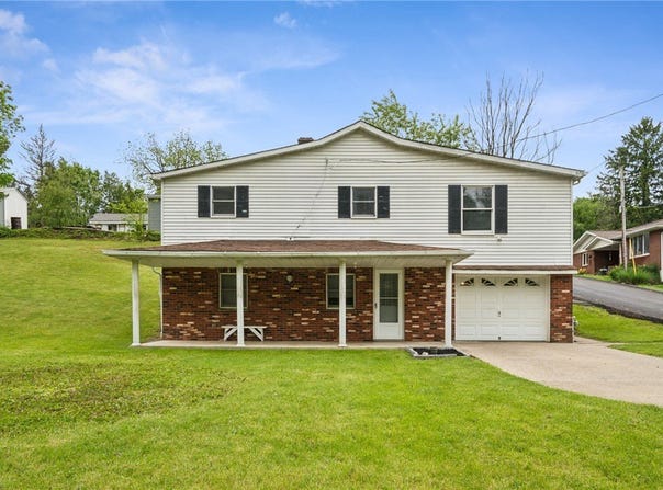 22 Washington St, Smith, PA 15021