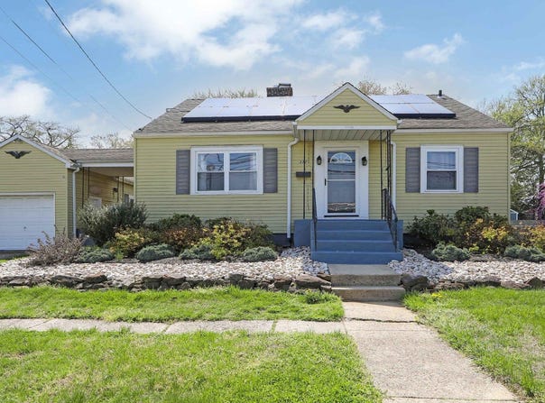 332 S FELLOWSHIP Road, MAPLE SHADE, NJ 08052