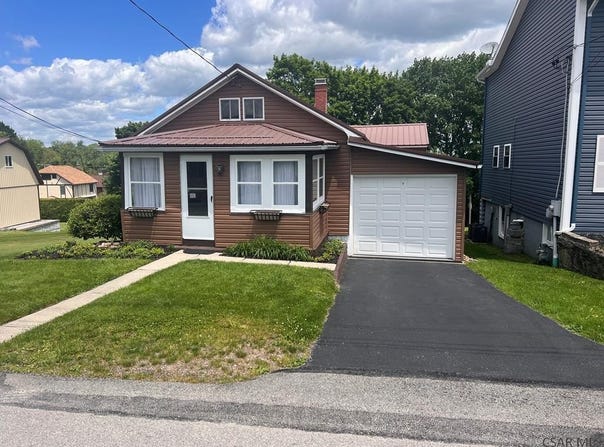 490 Bantel, Johnstown, PA 15904