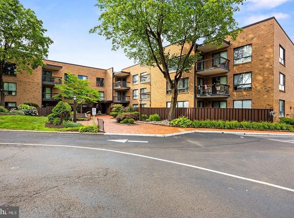 1680 HUNTINGDON PIKE, HUNTINGDON VALLEY, PA 19006