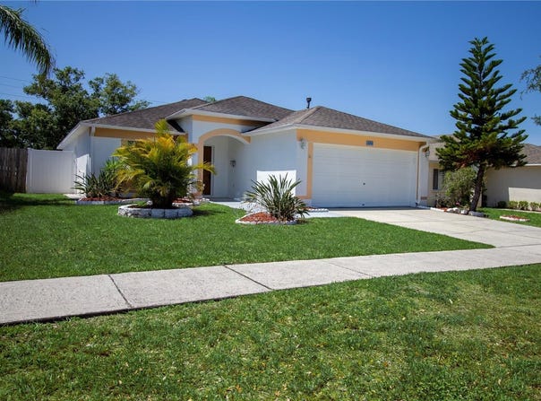3201 PINE TOP DRIVE, VALRICO, FL 33594
