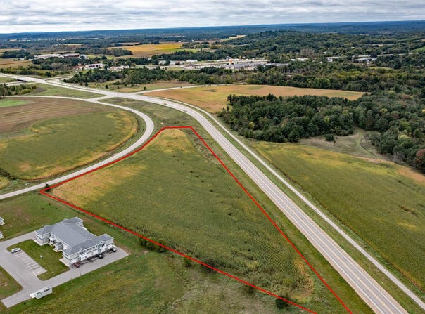 COMMERCIAL Drive, WAUPACA, WI 54981-0000