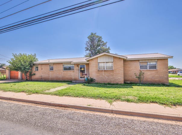 509 N Ballard Street, Brownfield, TX 79316
