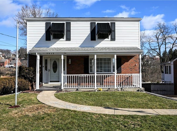 5015 Elmwood Dr, Baldwin Boro, PA 15227