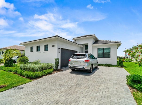 11356 SW Pietra Way, Port Saint Lucie, FL 34987