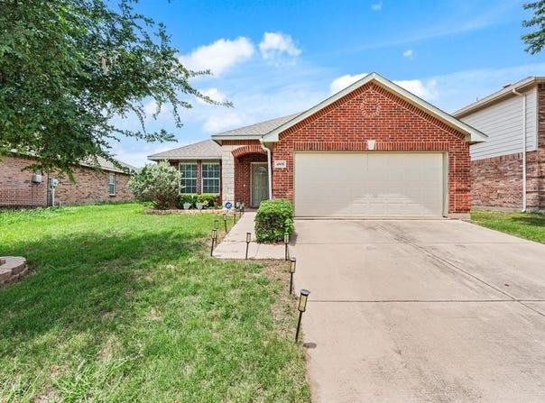 4505 Martingale View Lane, Fort Worth, TX 76244