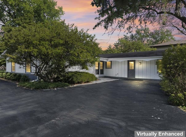 1049 Martingale Drive, Bartlett, IL 60103