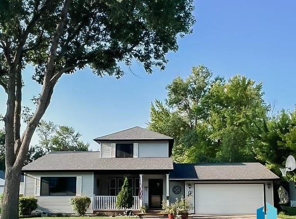 313 W Luverne St, Luverne, MN 56156