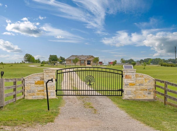 1011 County Road 149, Georgetown, TX 78626