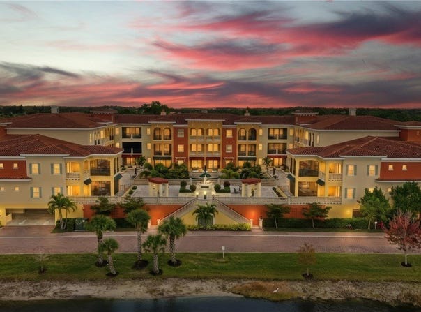 21490 Strada Nuova Circle, Estero, FL 33928