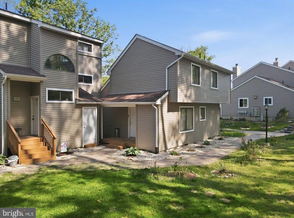 3322 WINDERMERE DRIVE, BUSHKILL, PA 18324
