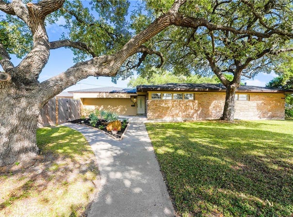 1059 S Mccampbell Street, Aransas Pass, TX 78336