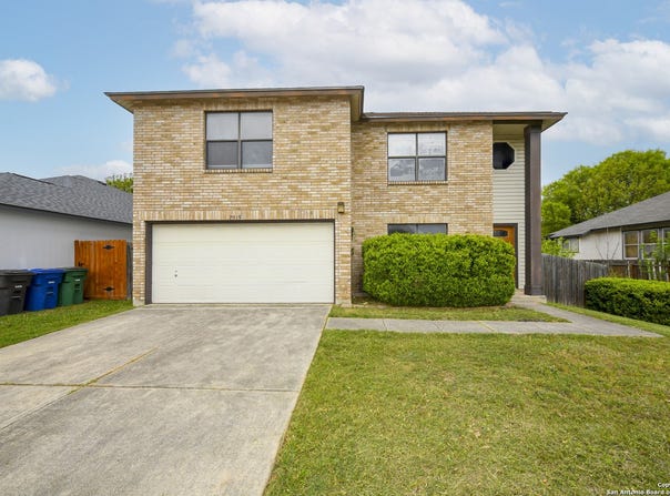 7915 Bowens Crossing, San Antonio, TX 78250