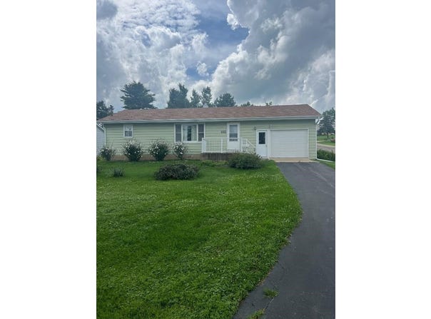 602 S Main, STOCKTON, IL 61085