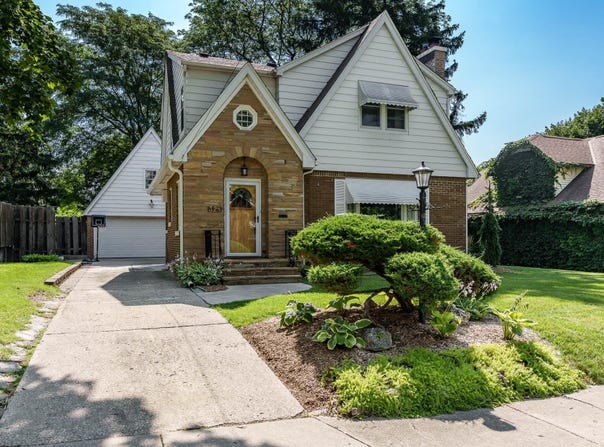 328 HOLLISTER, ROCKFORD, IL 61108