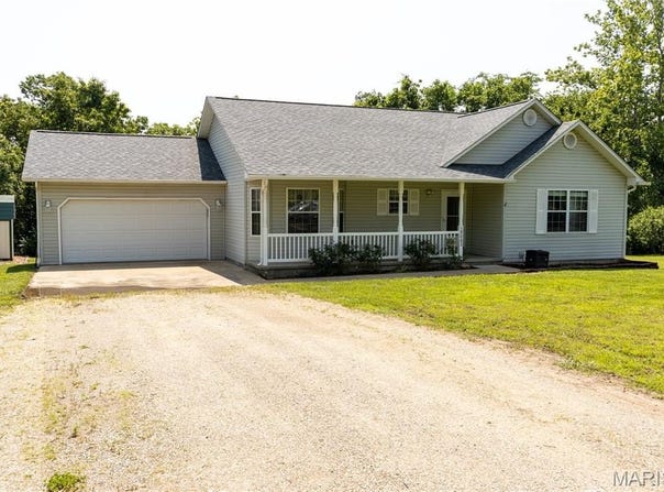 18062 Lotus Lane, Dixon, MO 65459