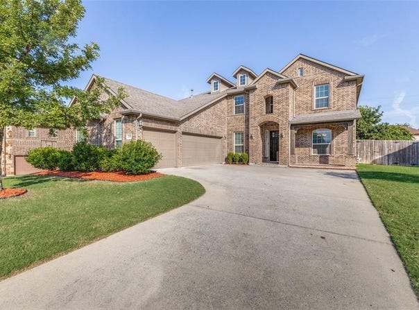 2001 Maggis Meadow Lane, Rowlett, TX 75089