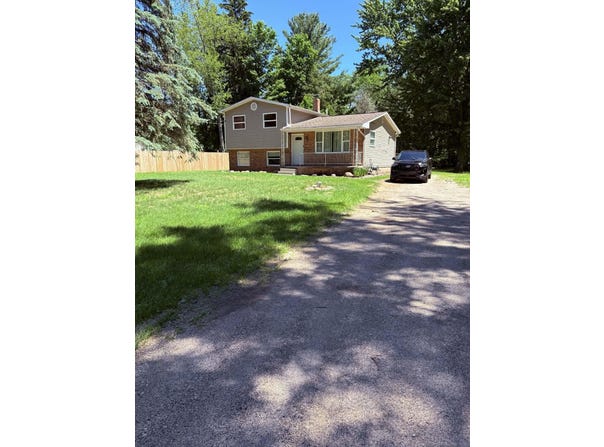 8181 Bray Road, Vassar, MI 79003
