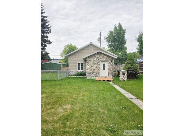 126 E 19th Street, Idaho Falls, ID 83404