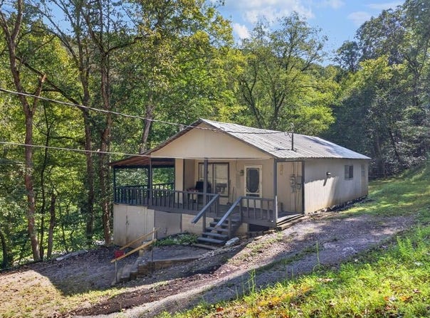 207 Buck Branch, Gainesboro, TN 38562