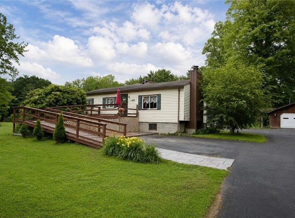 2537 Edwards Road, Waterloo, NY 13165