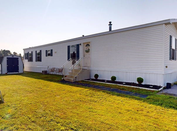 94 Heather Drive, Lewiston, ME 04240