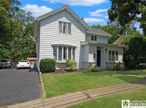 14 Robinson Street, Hanover, NY 14136