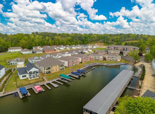 102 SEA RAY Circle, Hot Springs, AR 71901