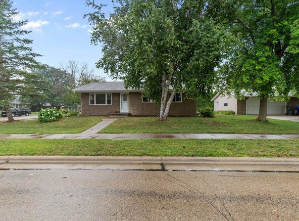 1609 THELEN Avenue, KAUKAUNA, WI 54130-3025