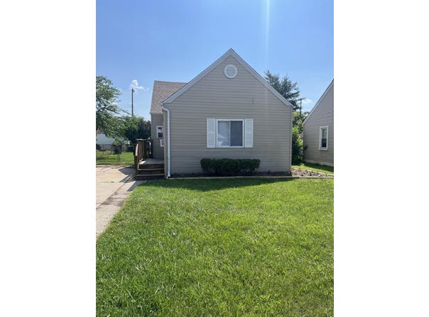 25230 Ford Street, Roseville, MI 48066