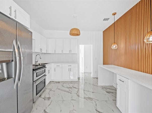 1683 NE 168th St, North Miami Beach, FL 33162