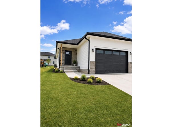 11759 S 125 Street, Papillion, NE 68046