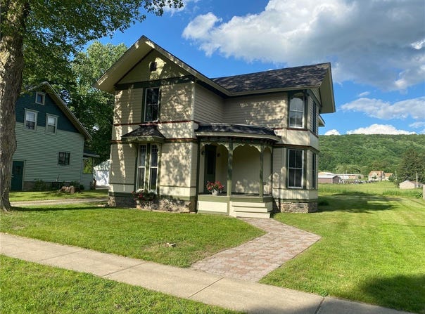 16 Wells Avenue, Hartwick, NY 13348