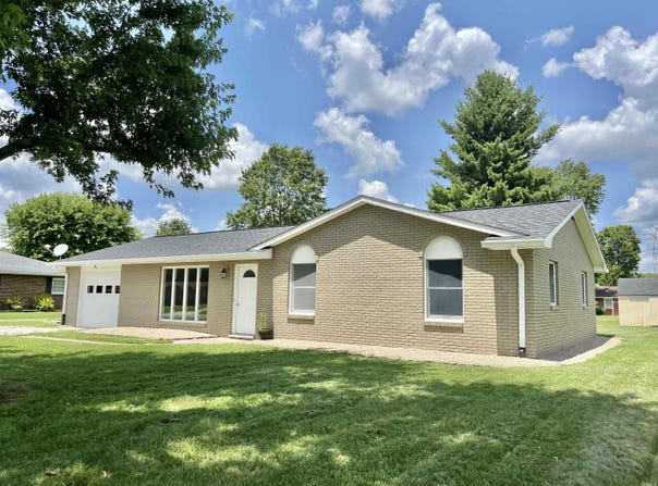 1348 W MAGNOLIA Street, Jasper, IN 47546