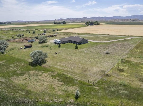 1291 Lane 13, Powell, WY 82435