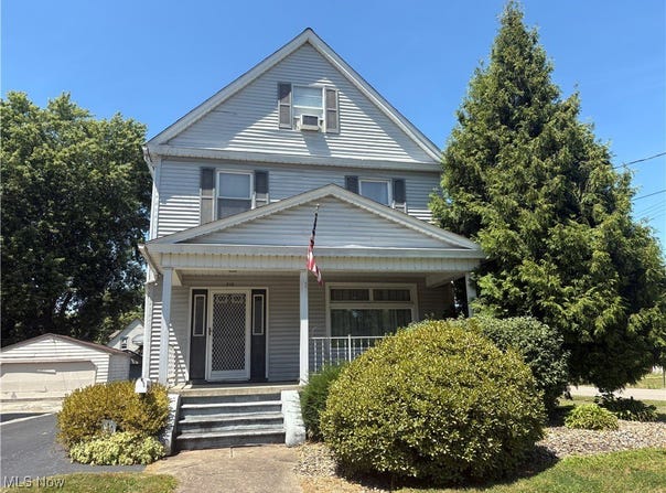 218 Cherry Avenue, Niles, OH 44446