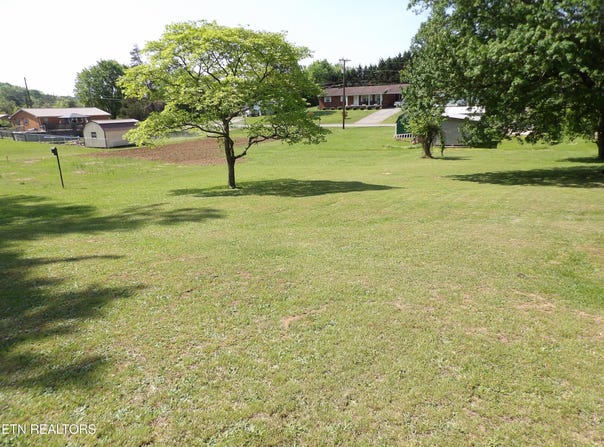 Pine Street, Blaine, TN 37709