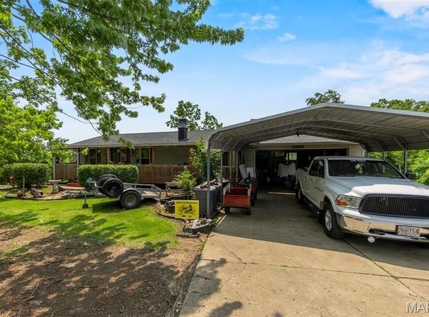 4131 Highway P Highway, Perryville, MO 63775
