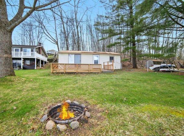9176 Hillcrest Drive, Reed City, MI 49677