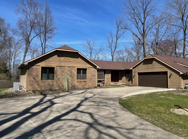 15516 Menominee Drive, Plymouth, IN 46563
