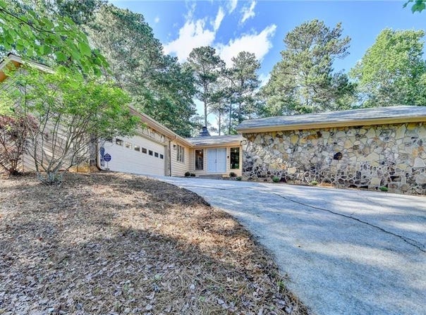 3070 Ascot Lane, Roswell, GA 30076