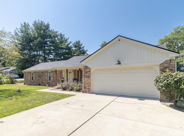 5532 Arrowhead Drive, Greenfield, IN 46140