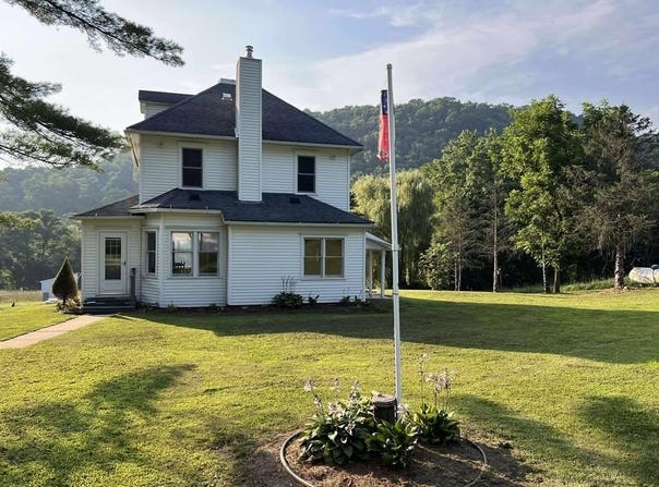 316 S Glass Road, De Soto, WI 54624