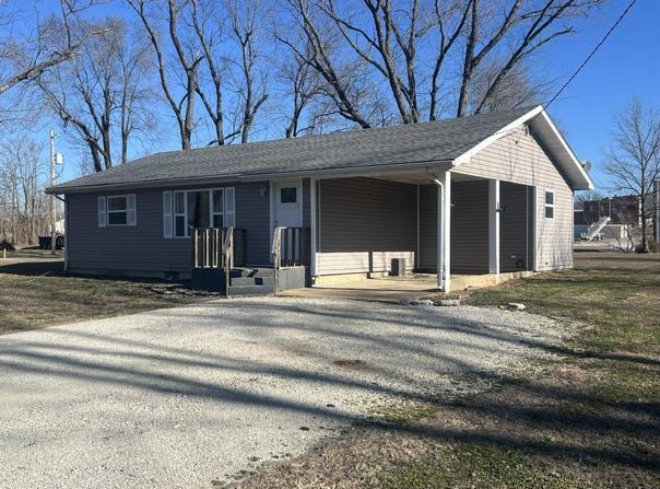 103 E Valley Street, Willow Springs, MO 65793