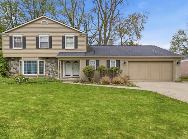 38457 James Drive, Clinton Twp, MI 48036