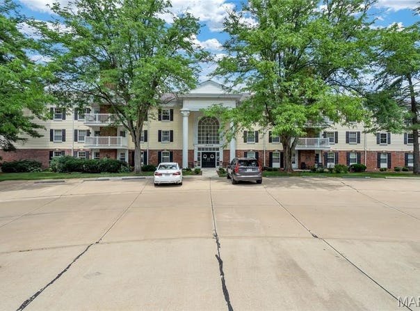 15009 Claymoor Court, Chesterfield, MO 63017