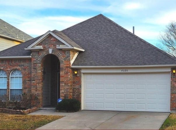 4600 Parkview Lane, Fort Worth, TX 76137