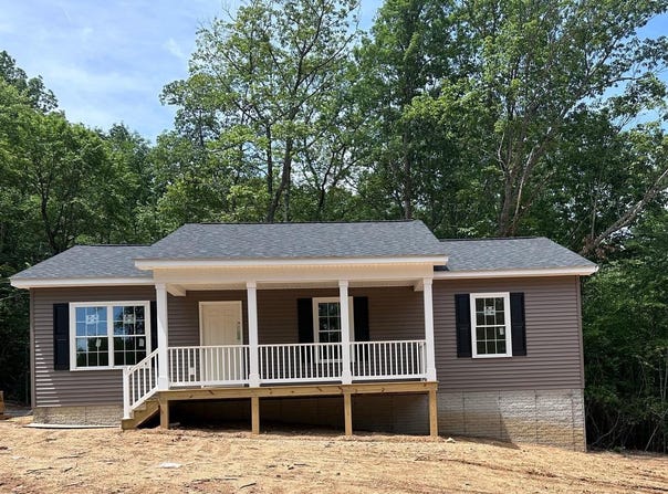 1303 ARRINGTON MOUNTAIN ROAD, HAYWOOD, VA 22722